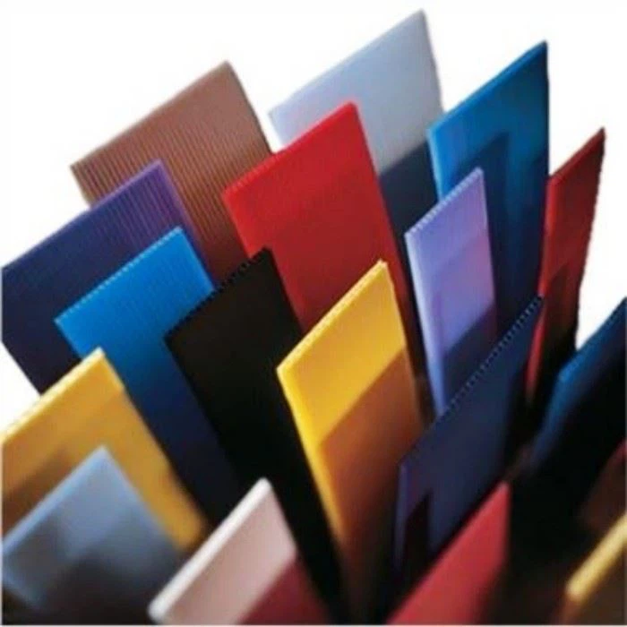 Panneau FR en plastique ondulé