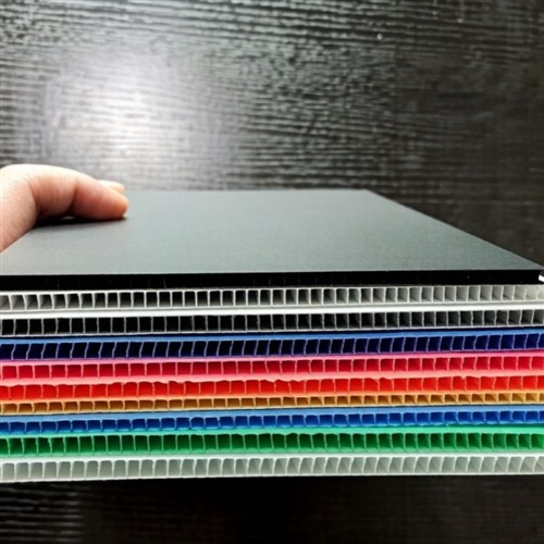 Feuille de plastique ondulée légère et recyclable imperméable