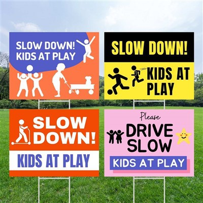 Panneaux de cour de célébration en carton ondulé avec piquets